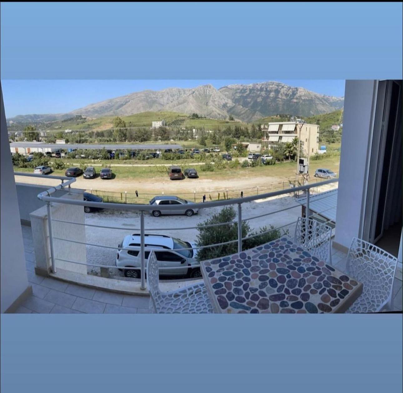Endy Apartaments Orikum Esterno foto