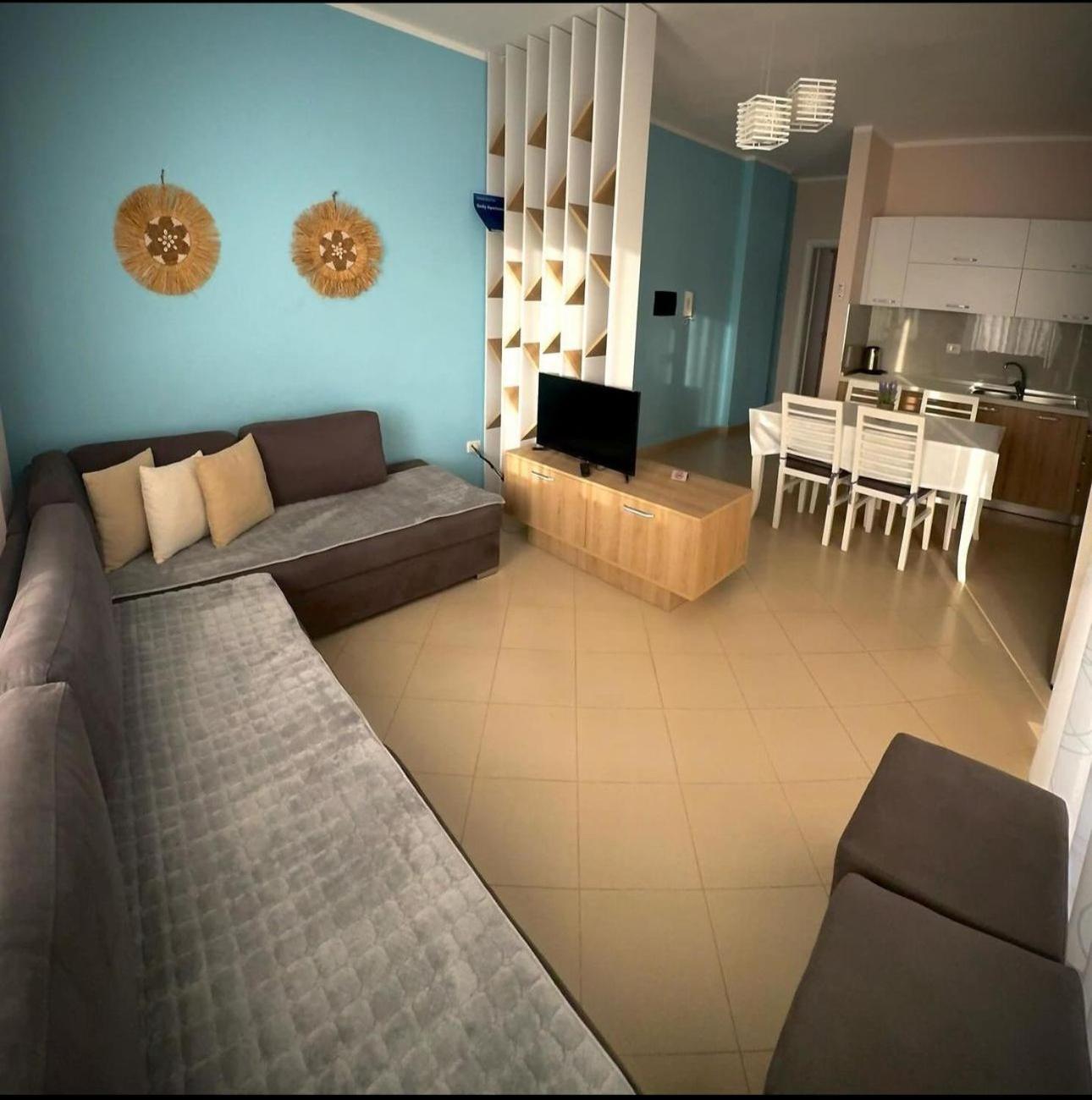 Endy Apartaments Orikum Esterno foto