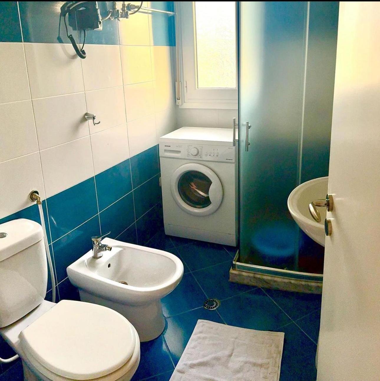 Endy Apartaments Orikum Esterno foto
